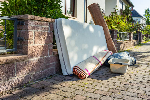Best Construction Debris Removal  in Ravenna, MI